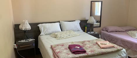 2 bedrooms, iron/ironing board, WiFi, bed sheets