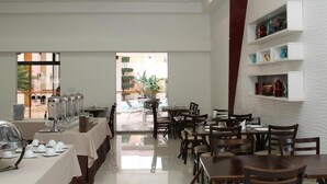 Ảnh chưa phân loại, 2 trong số 28 ảnh, nút