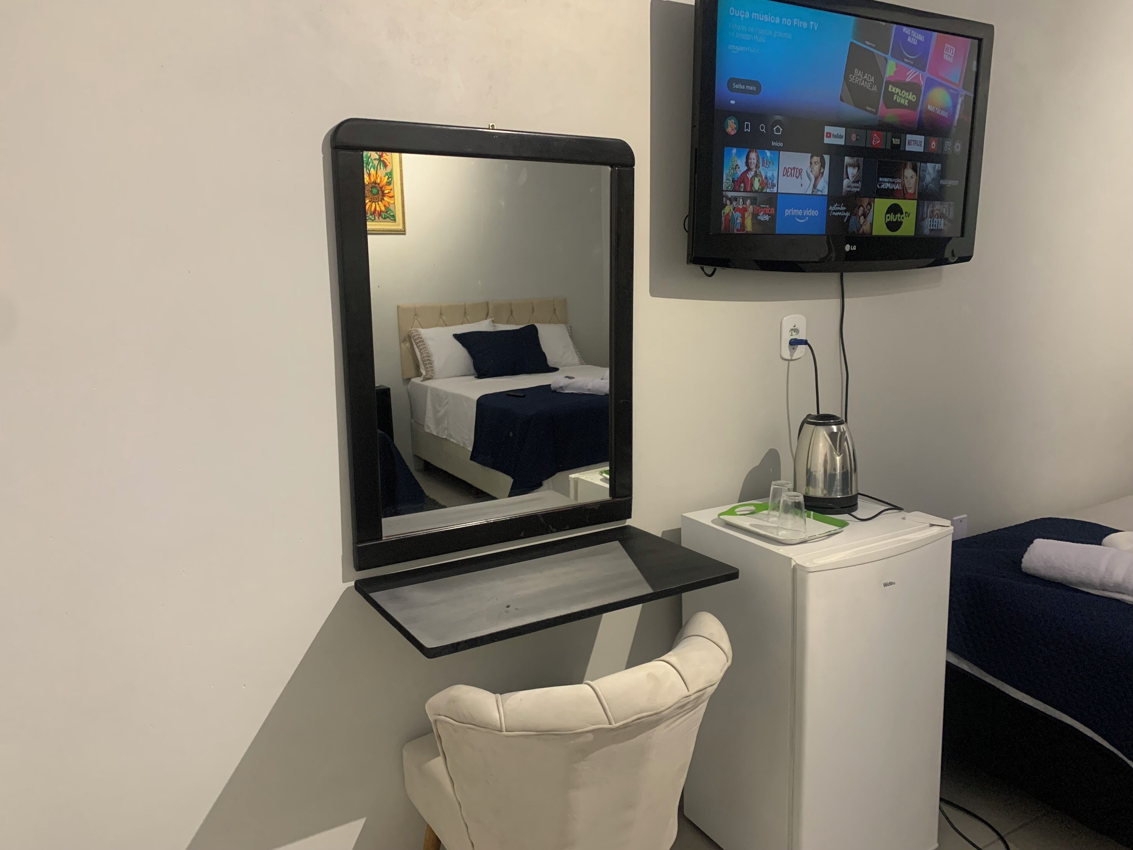 Acesso à internet, roupa de cama