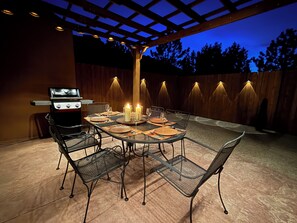 Terrace/patio - NEW! Kokopelli Retreat-Near Arches & Canyonlands-Biking-Off Roading-Hiking-Fun! (Moab)