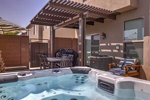 Terrace/patio - Meticulous -Clean - Upscale Perfect Location (Washington)