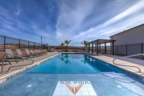 Pool - Golden Gem of StG w/Pool Private HotTub + Fire Pit (Washington)