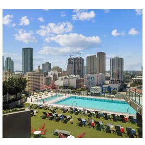 Pool - Wonderful 2-bedroom apartment in Miami (Miami)