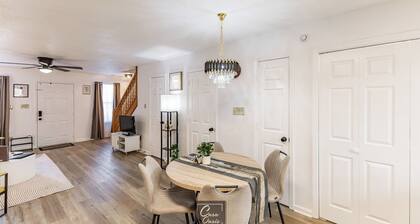 CasaOasis Elegance Decatur Home