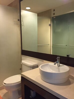 Shower, hair dryer, towels, soap - Entire housing: rented housing in Nuevo Vallarta, Mexico (Nuevo Vallarta)