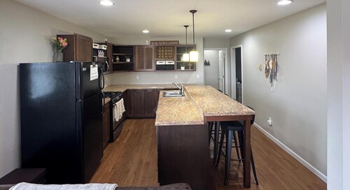 Newly Remodeled 3 Bedroom Home  
Close to Downtown Lead/ Shuttle Pickup