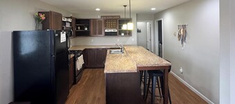 Newly Remodeled 3 Bedroom Home
Close to Downtown Lead/ Shuttle Pickup