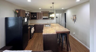 Newly Remodeled 3 Bedroom Home
Close to Downtown Lead/ Shuttle Pickup