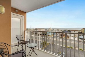 Property grounds - Makai 611 (Ocean City)