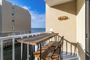 Outdoor dining - Wight Bay North 243 (Ocean City)