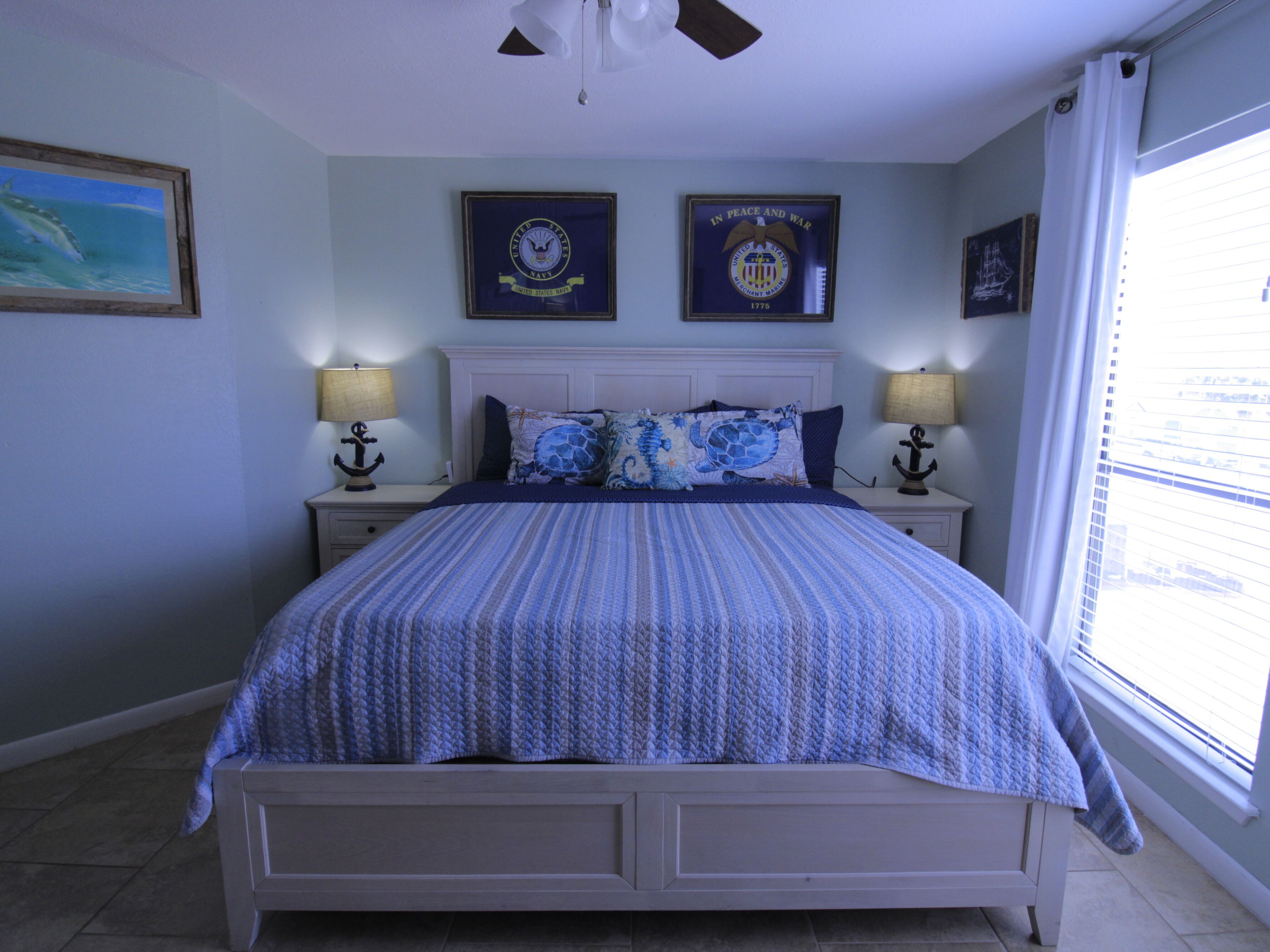 2 slaapkamers, een strijkplank/strijkijzer, gratis wifi, beddengoed