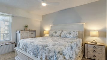 1 slaapkamer, een strijkplank/strijkijzer, wifi, beddengoed