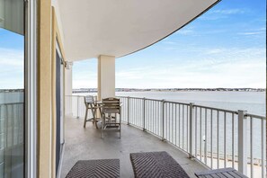 Terrace/patio - Cori Noel 301 | Expansive Balcony | Outdoor Pool (Ocean City)