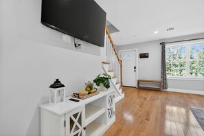 Interior - Fully Furnished, Luxurious Smart Home, 5 Bedrooms w/dedicated Office (Framingham)