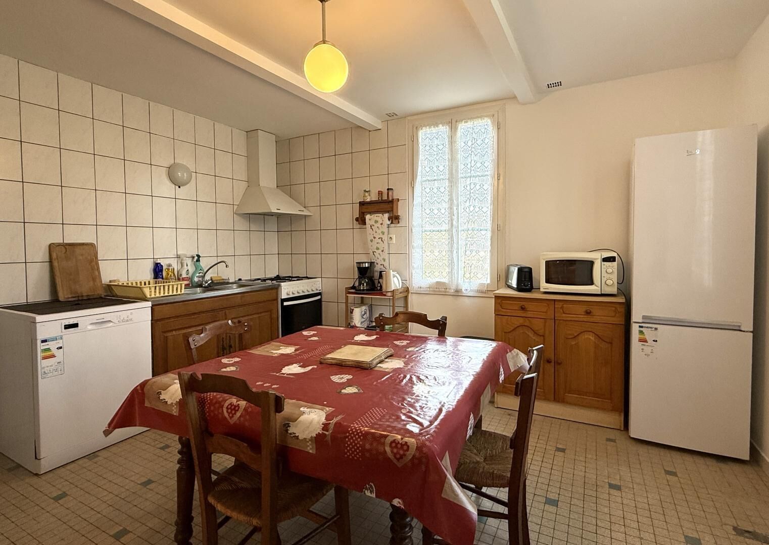 Réfrigérateur, micro-ondes, lave-vaisselle