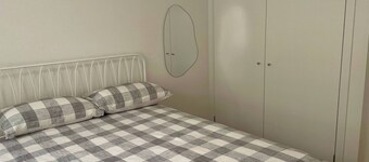 Bright Quiet Retreat - Park & Coast