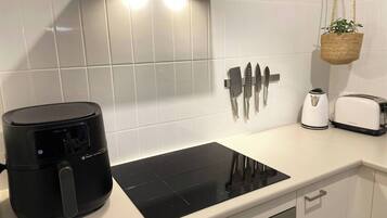 House, 3 Bedrooms, Accessible, Patio | Interior