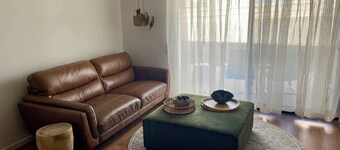 Bright Quiet Retreat - Park & Coast