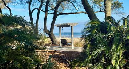 New to the market! A Peaceful, Natural Beachfront Retreat! Pools Tennis Sauna!