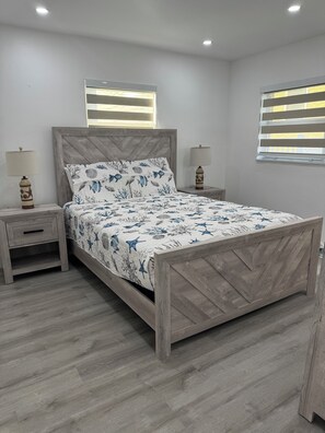 3 bedrooms, iron/ironing board, free WiFi, bed sheets - Lemon Fish Casita, Canal Front in Saint James City Florida. (Saint James City)
