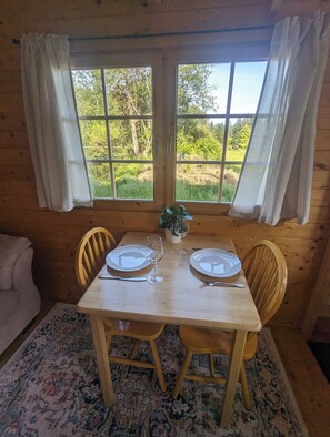 Dining - Farmhouse Retreat 15 minutes from downtown Victoria (Victoria)