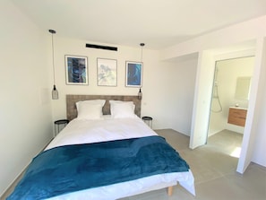 4 bedrooms, iron/ironing board, travel crib, WiFi