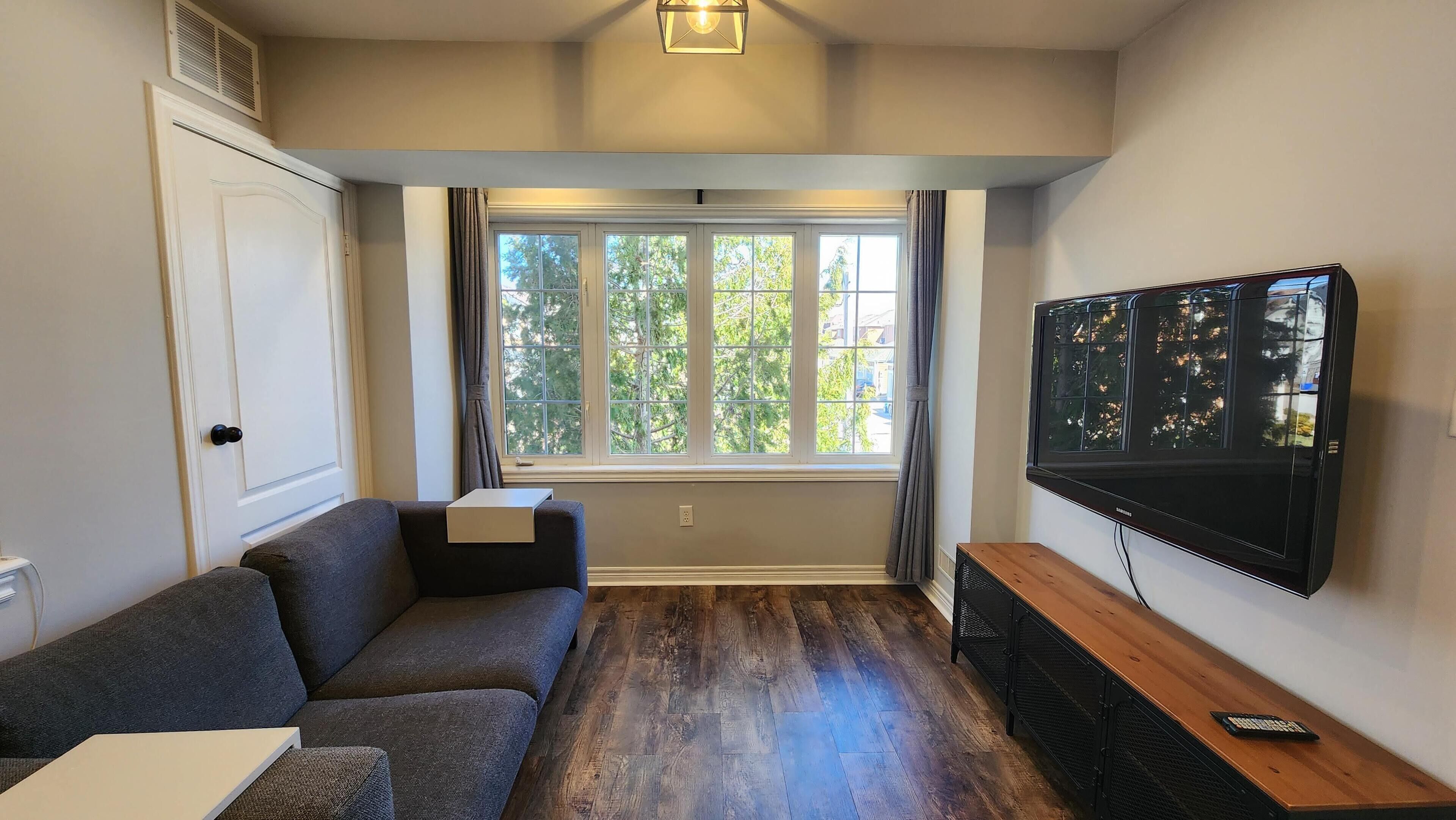 Cozy Private Detached Entire Coach House - Pickering