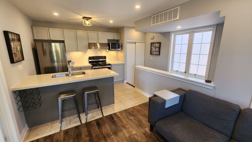 Cozy Private Detached entire Coach House