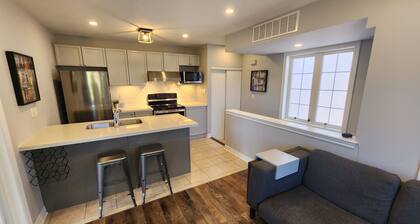 Cozy Private Detached entire Coach House
