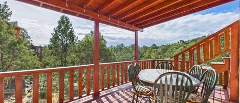 تناول الطعام بالخارج