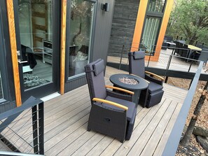 Outdoor dining - The Cabin at Rocky Top w/ Private Outdoor Hot Tub (Van Buren)