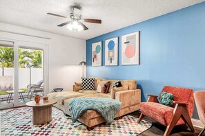 Televisión, oficina