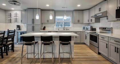 Modern 4BR Home, Sleeps 9, Near Silicon Valley