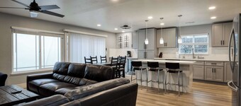 Modern 4BR Home, Sleeps 9, Near Silicon Valley