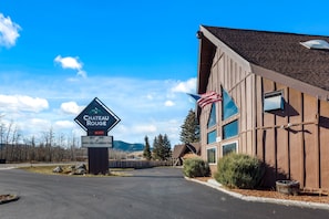 Exterior detail - Château Rouge 214 ~ Palisades Place
Cozy Condo, Indoor Pool, Hot Tub! (Red Lodge)