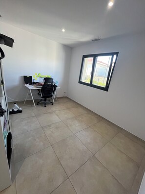 Interior - Single-storey house with swimming pool in a very quiet area (Baixas)