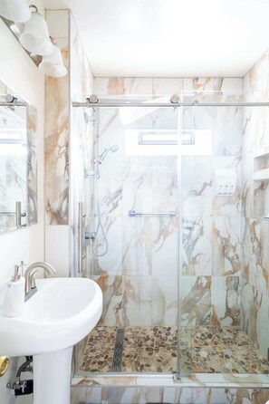 Shower, hair dryer, towels - Sun-filled North Park Gem | Walk to everything! (San Diego)