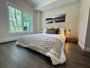 Schreibtisch, WLAN, Bettwäsche