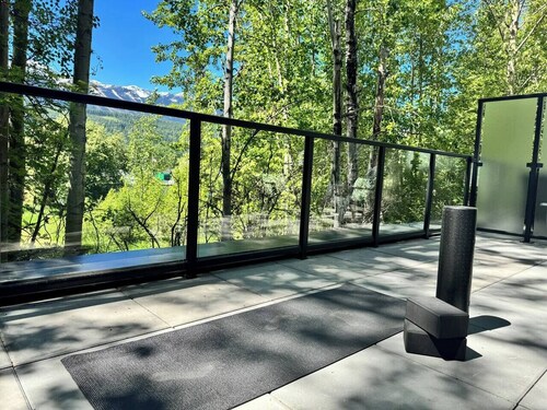 Fairway to Heaven - Downtown Condo - KHMR Views