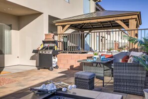 Outdoor dining - KingBeds - HotTub - Family+Dog Friendly - ZionResort (Hurricane)