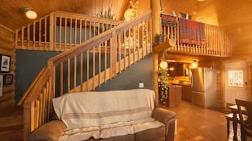 Smart TV, fireplace, video games, table tennis