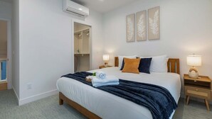 2 Schlafzimmer, Schreibtisch, Bügeleisen/Bügelbrett, kostenloses WLAN