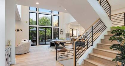 Prime Location: 6BR Luxury & Comfort in Bellevue!