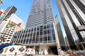 Exterior - Monarch 1BR | Pool Escape + DT + Gym + City View (Dallas)