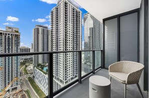 Property grounds - 2105 - Modern studio with Balcony, Pool and a 24/7 Gym in Downtown Miami (Miami)