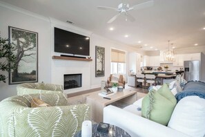 TV, fireplace, offices - Oxford's Finest at South Grove (Oxford)