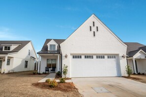 Exterior - Oxford's Finest at South Grove (Oxford)