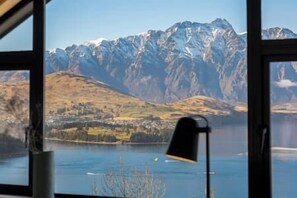 Interior - Fabulous Home with Great Views (Queenstown)