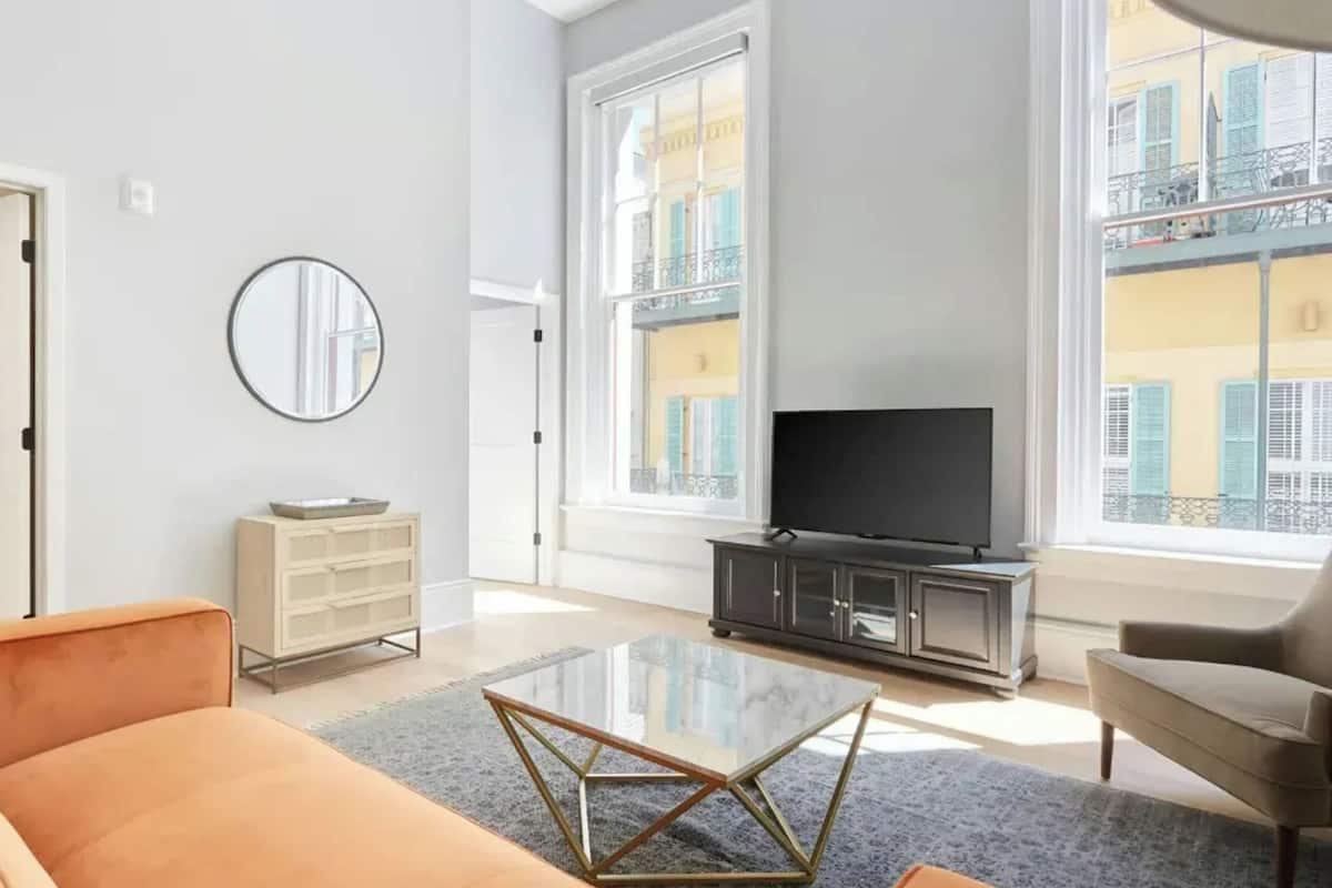 Studio (4 Bedrooms) | Front of property