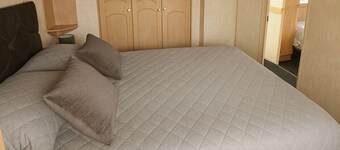 Rohannah A and C Ultimate Retreat